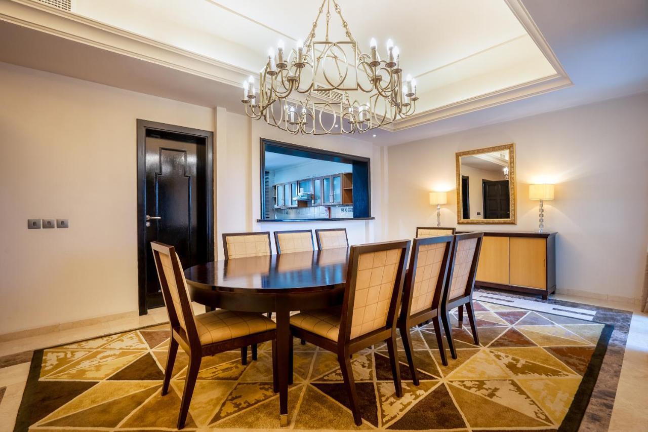 Grand Hyatt Doha Hotel & Villas Экстерьер фото A dining room