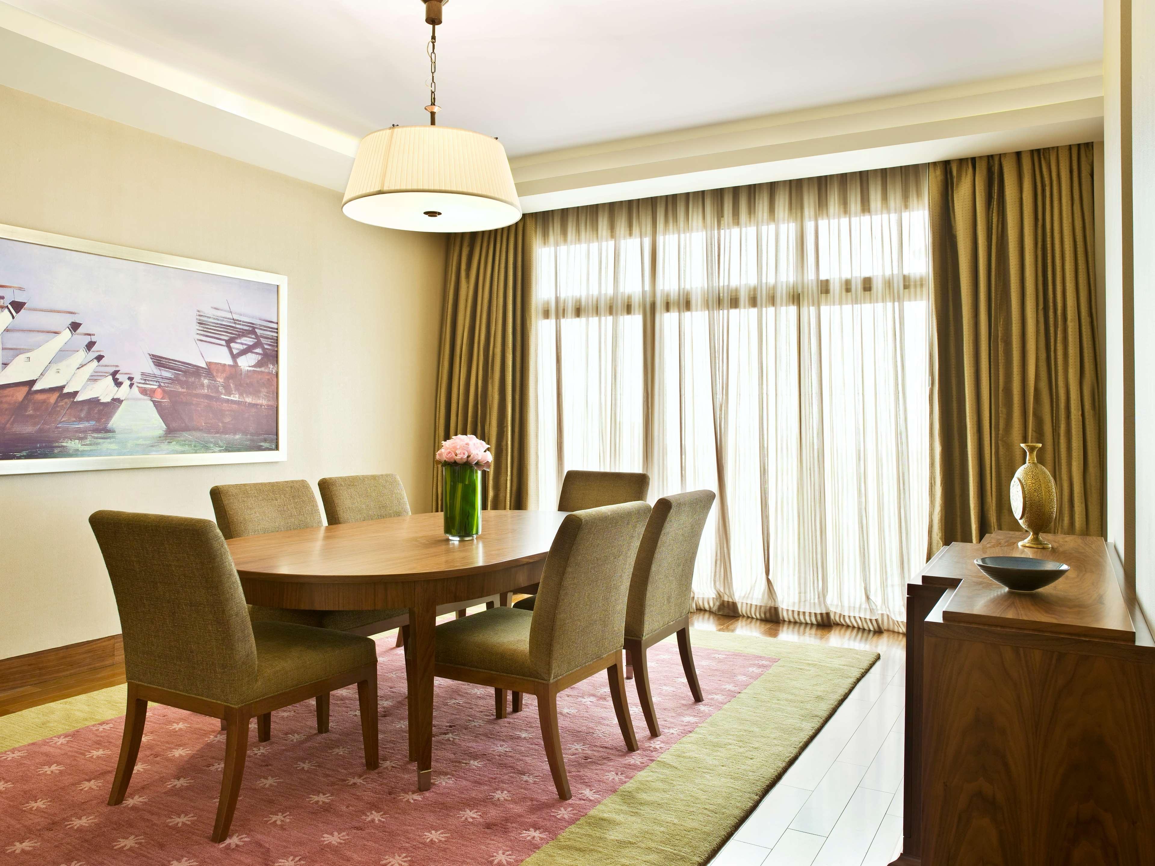 Grand Hyatt Doha Hotel & Villas Экстерьер фото A dining room