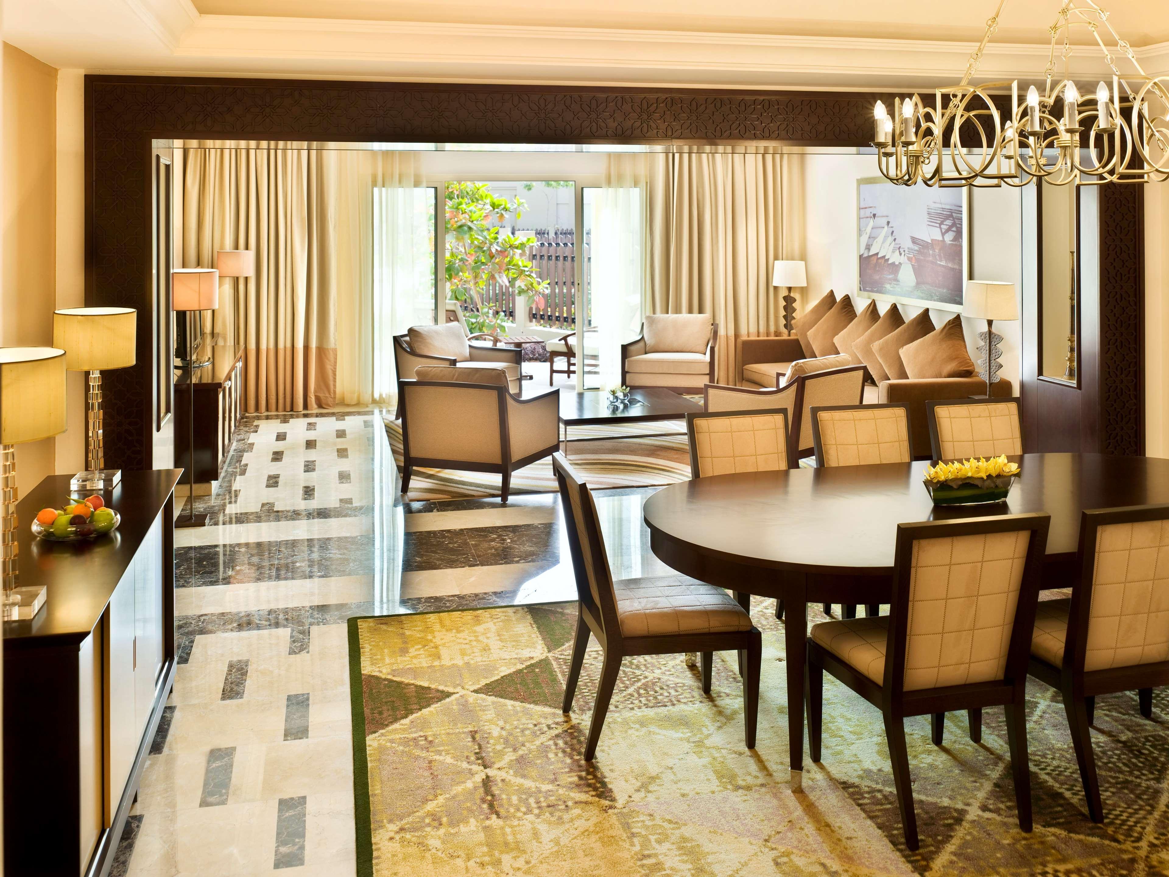 Grand Hyatt Doha Hotel & Villas Экстерьер фото A suite at the Ritz-Carlton, Dubai
