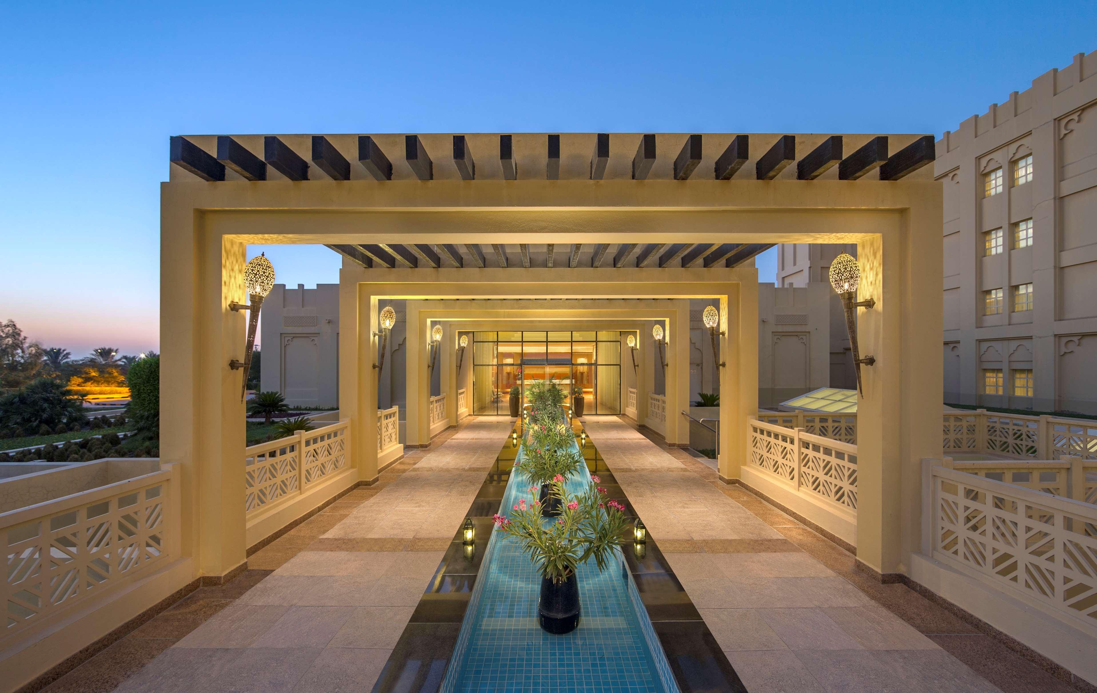 Grand Hyatt Doha Hotel & Villas Экстерьер фото The Westin Dubai